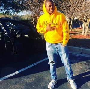 Meet your Posher, Adrian